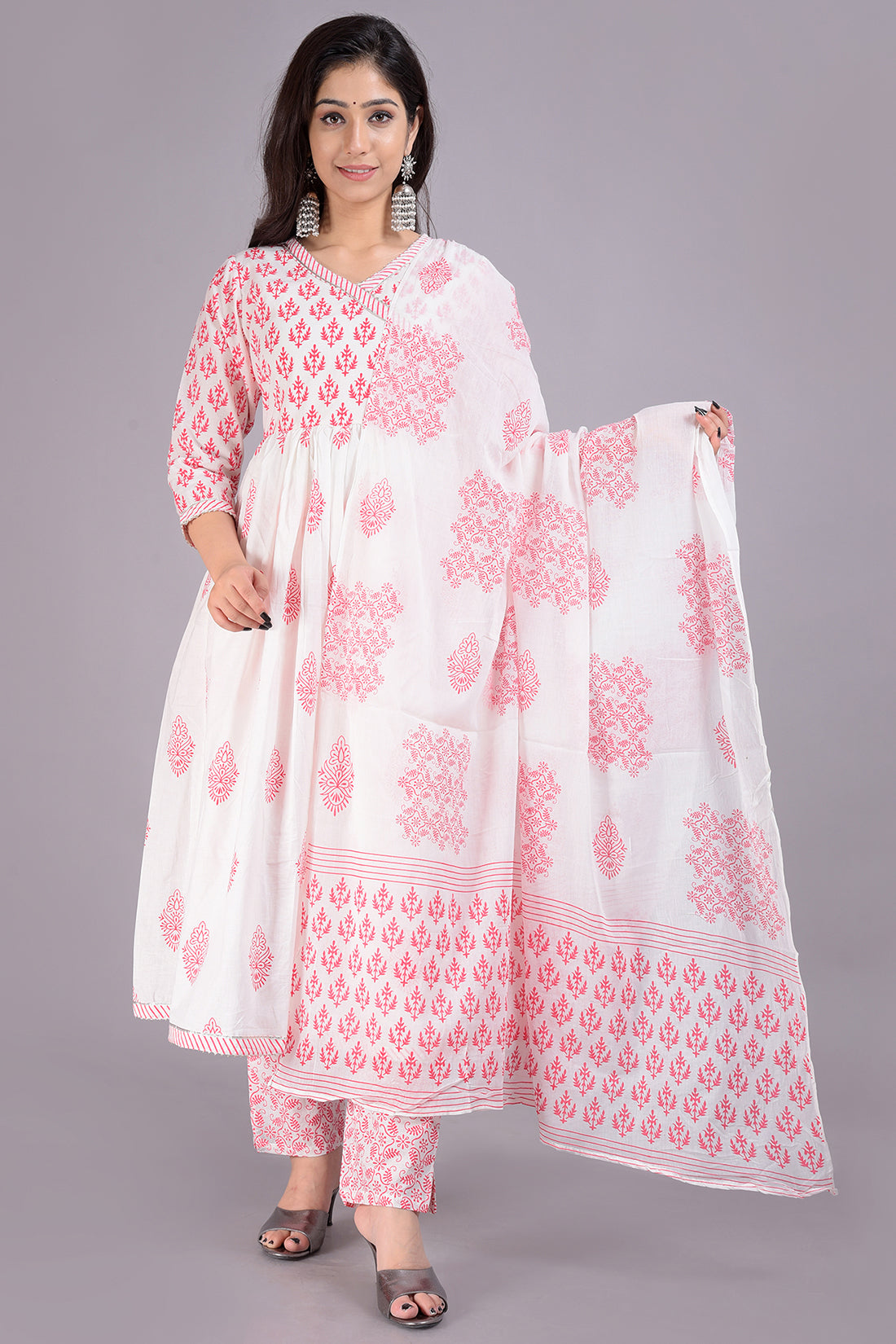 Women's Pink Cotton Blend Kurta, Pyjama & Dupatta Set
