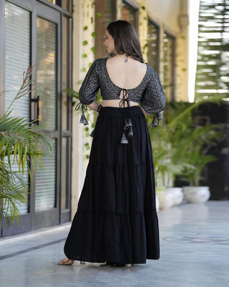 Women Flared Lehenga & Choli with Dupatta
