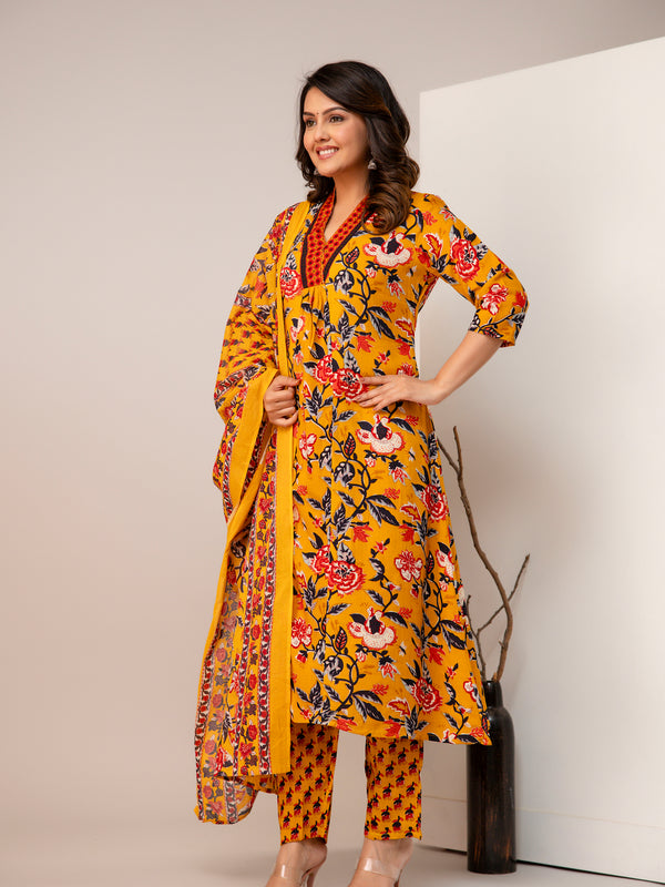 Women Floral Print Straight Kurta Set