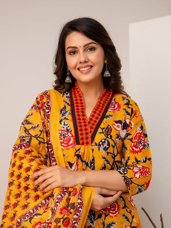 Women Floral Print Straight Kurta Set