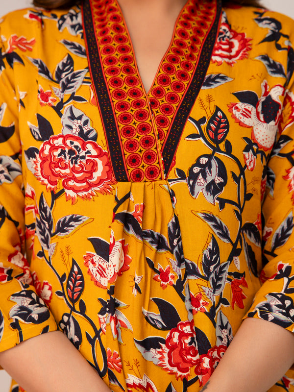 Women Floral Print Straight Kurta Set
