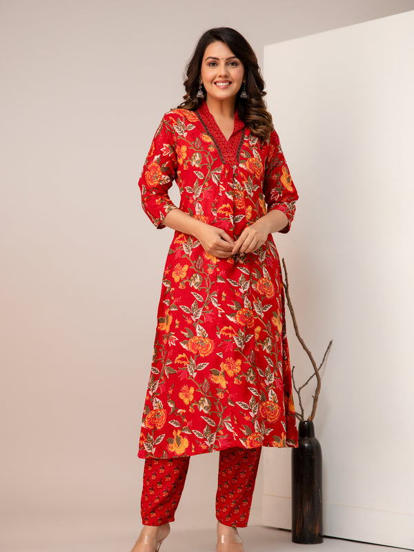Women Floral Print Straight Kurta Set