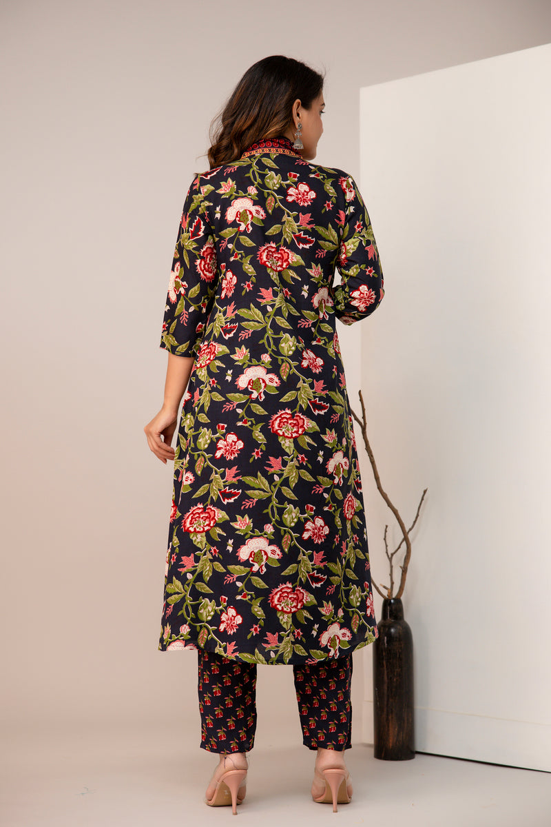 Women Floral Print Straight Kurta Set