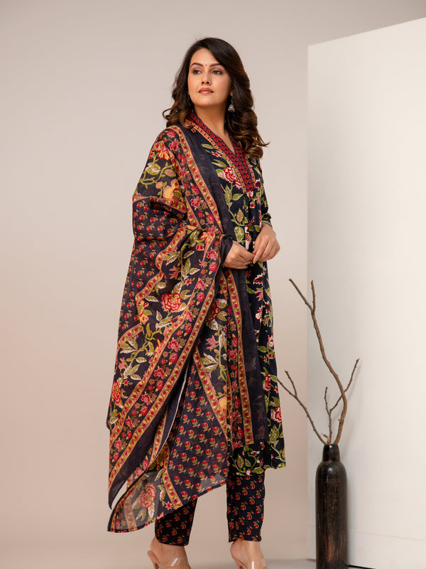 Women Floral Print Straight Kurta Set