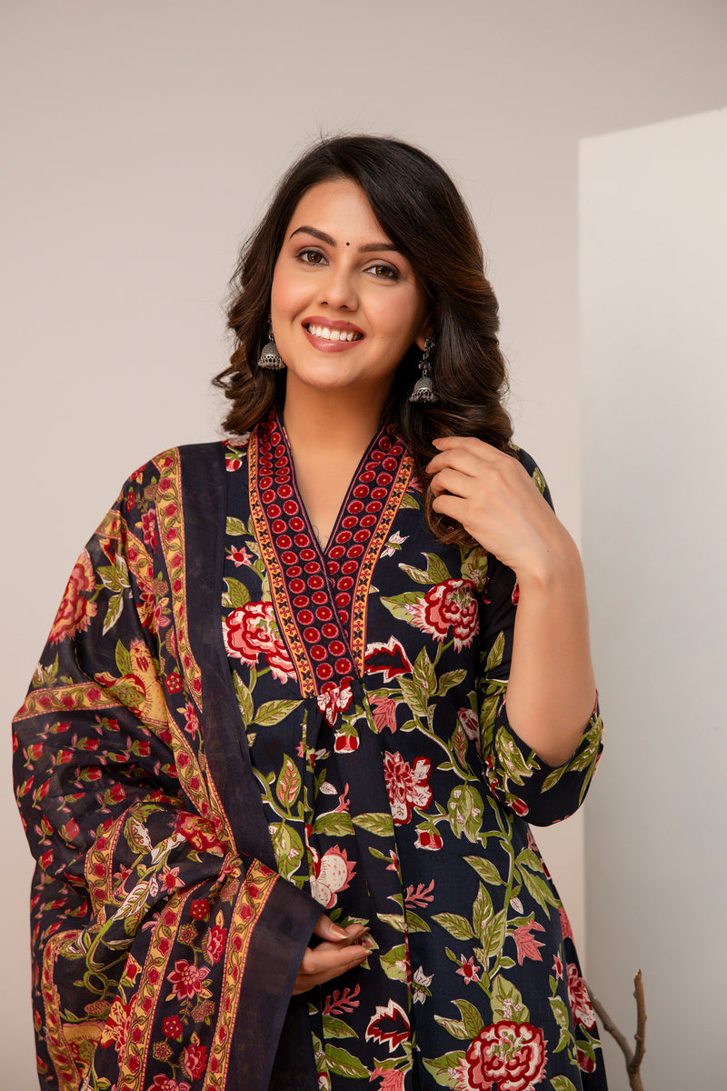 Women Floral Print Straight Kurta Set