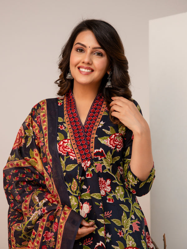 Women Floral Print Straight Kurta Set