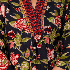 Women Floral Print Straight Kurta Set