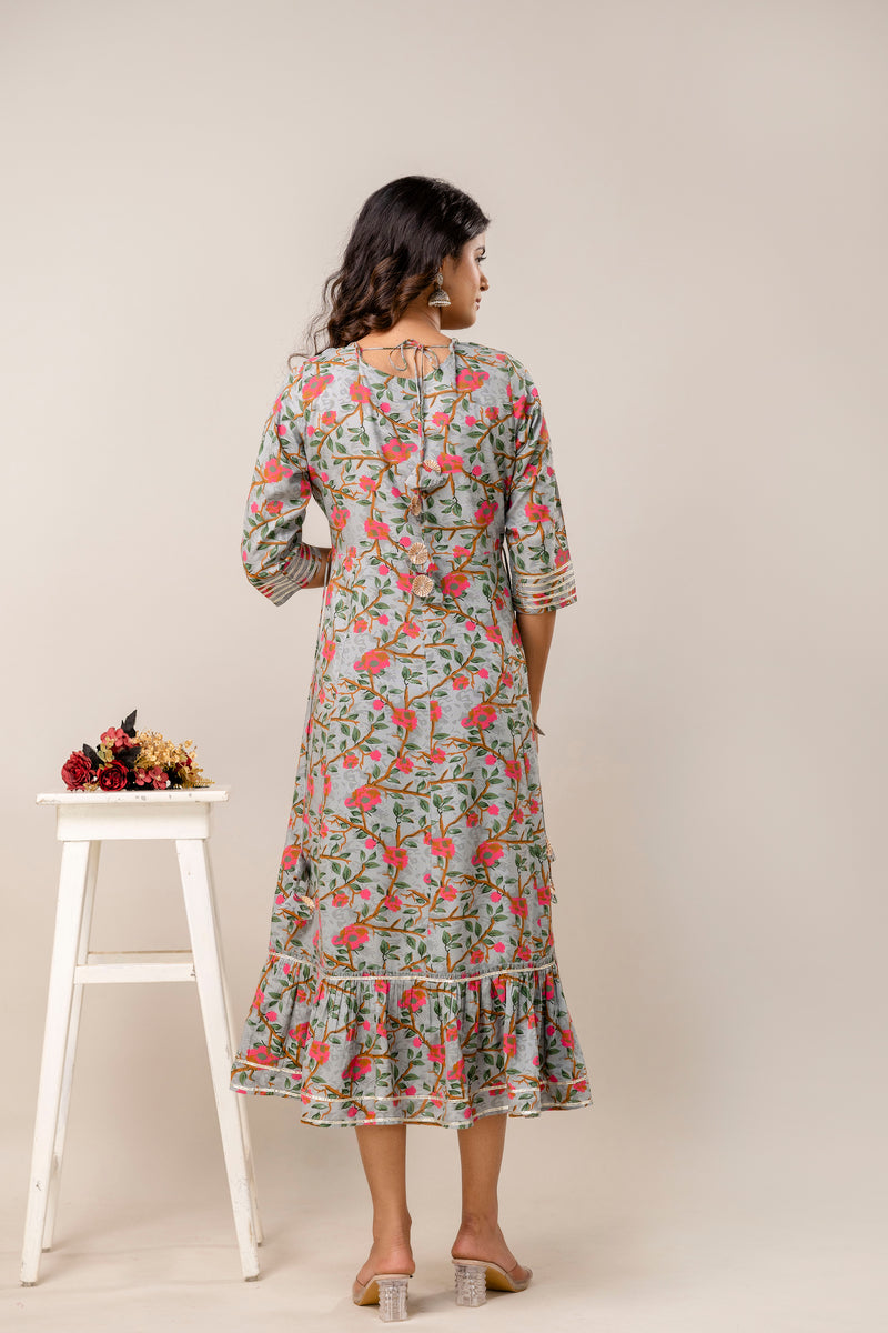 Women Floral Embroidered Gotta Patti Anarkali Kurta