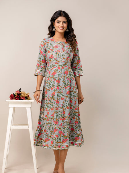 Women Floral Embroidered Gotta Patti Anarkali Kurta