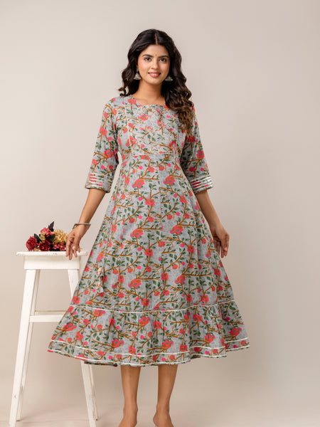 Women Floral Embroidered Gotta Patti Anarkali Kurta