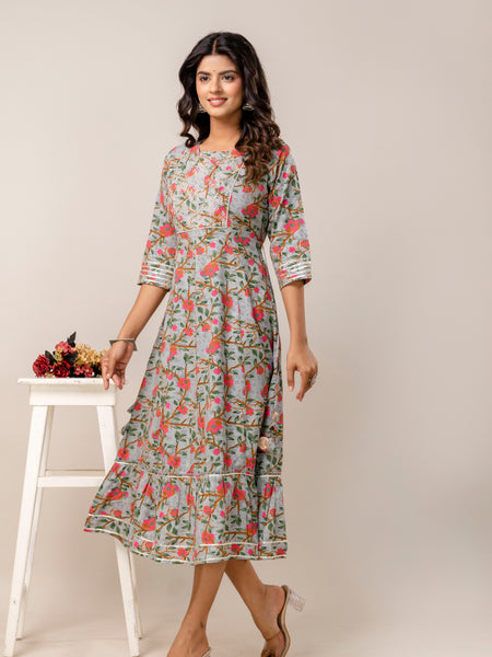 Women Floral Embroidered Gotta Patti Anarkali Kurta