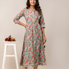 Women Floral Embroidered Gotta Patti Anarkali Kurta