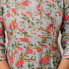 Women Floral Embroidered Gotta Patti Anarkali Kurta