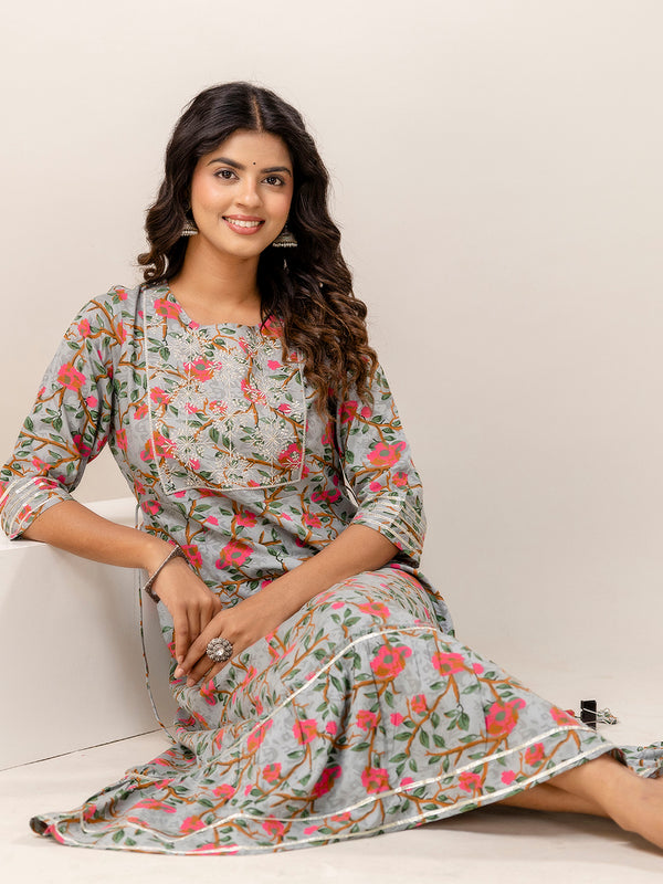 Women Floral Embroidered Gotta Patti Anarkali Kurta
