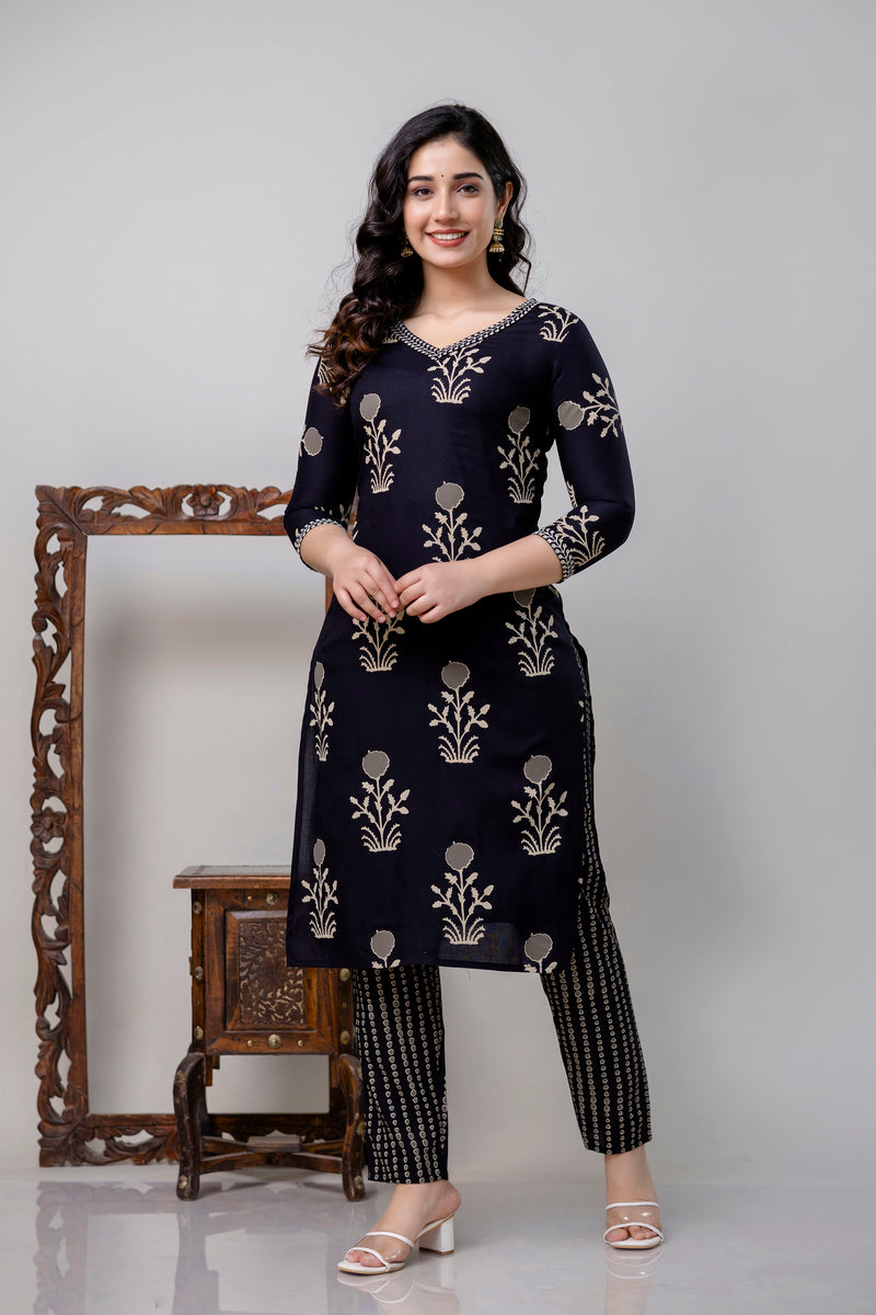 Women Printed Straight Kurta and Pant set with Dupatta