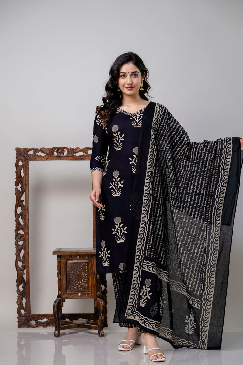 Women Printed Straight Kurta and Pant set with Dupatta