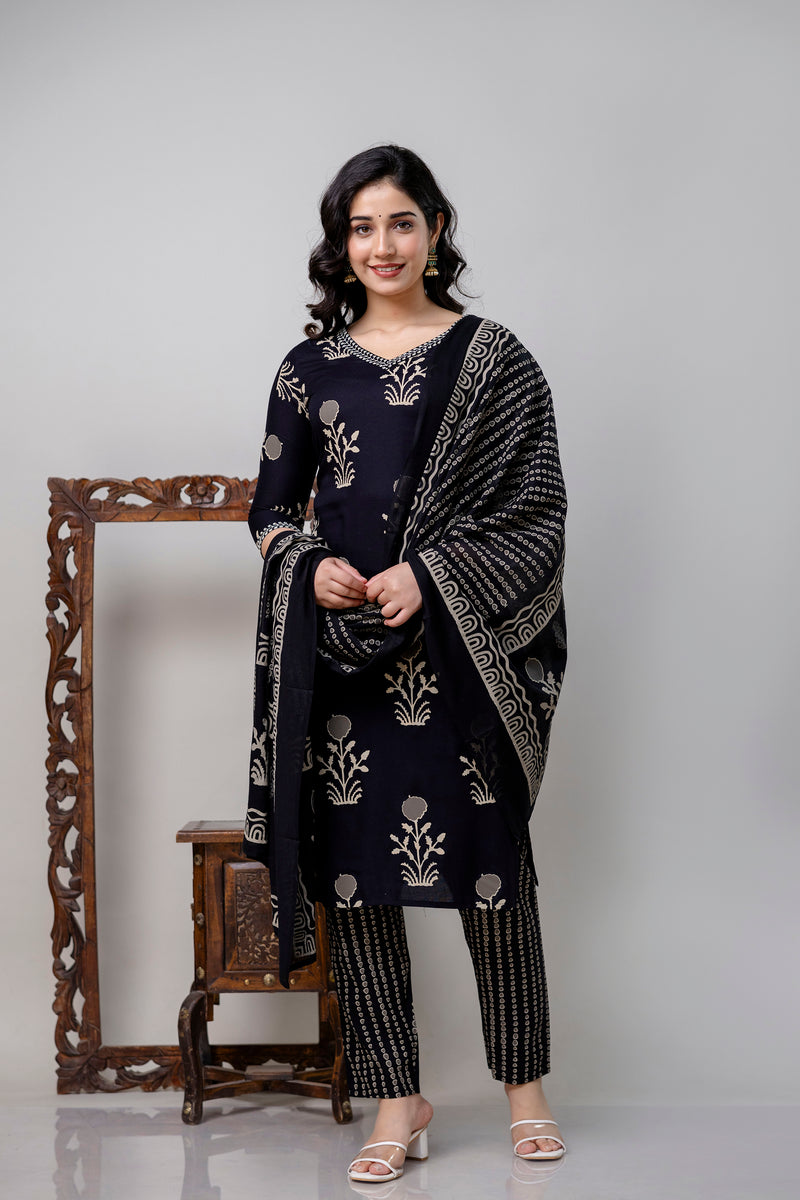 Women Printed Straight Kurta and Pant set with Dupatta