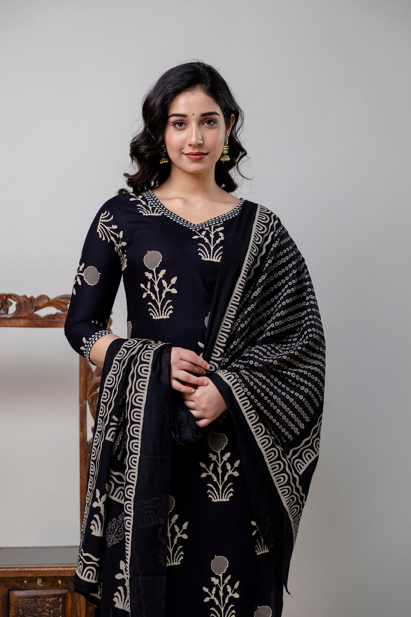 Women Printed Straight Kurta and Pant set with Dupatta