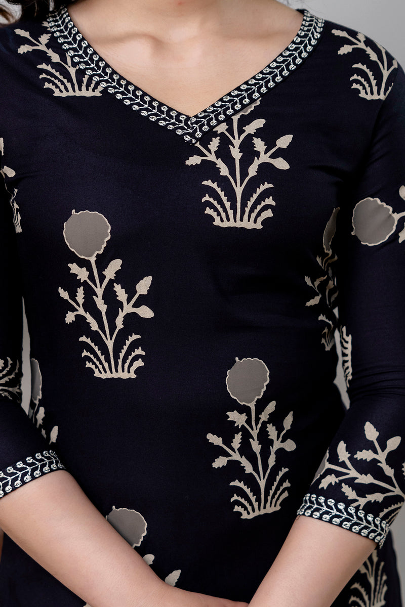 Women Printed Straight Kurta and Pant set with Dupatta