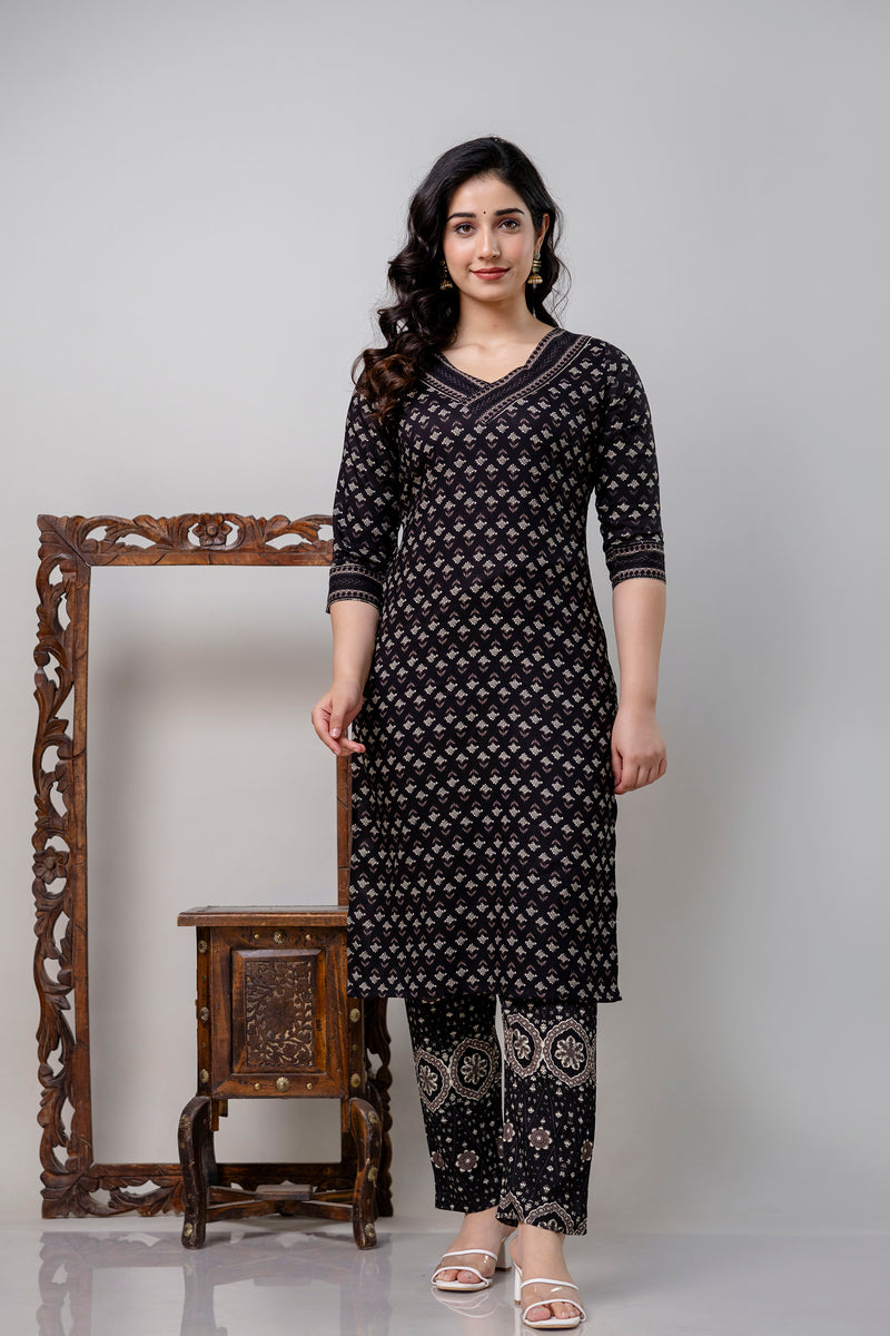 Women Printed A-Line Kurta With Pants & Dupatta