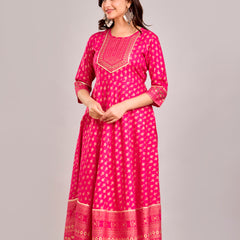 Women Printed  Rayon Anarkali Kurta