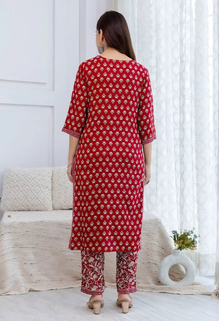 Bairaj Women's Red Printed Straight Kurta Set Back View