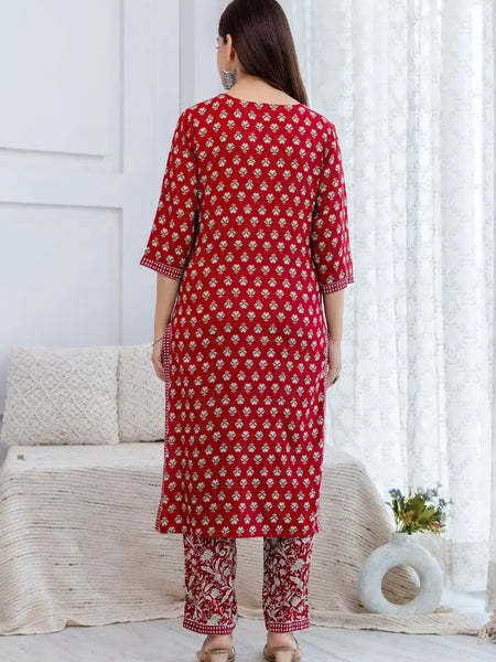 Bairaj Women's Red Printed Straight Kurta Set Back View