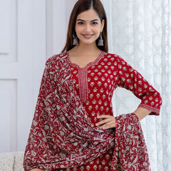 Bairaj Women's Red Printed Straight Kurta Set Closeup