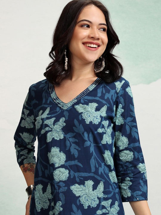 Blue Floral Printed Straight Kurta for Women | Ethnic Kurta