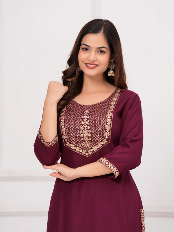 Women’s Embroidered 3/4 Sleeve Ethnic Wear Straight Kurta