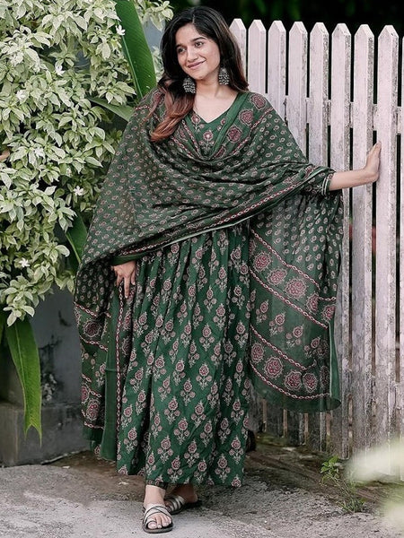 Elegant Green Anarkali Kurta Set with Dupatta & Gota Work Detailing Printed Anarkali Kurta Set