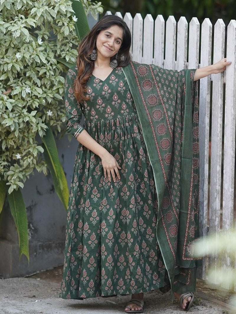 Elegant Green Anarkali Kurta Set with Dupatta & Gota Work Detailing Printed Anarkali Kurta Set