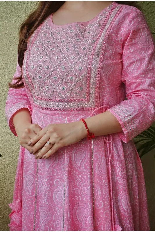 Women’s Cotton Blend Ethnic Motif Printed Anarkali Kurta