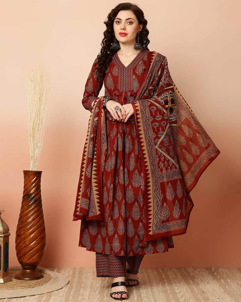 Women Printed Anarkali Kurta, Pant & Dupatta Set (Maroon) Printed Kurta, Palazzo & Dupatta Set