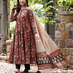 Women Printed Anarkali Kurta, Pant & Dupatta Set (Red)