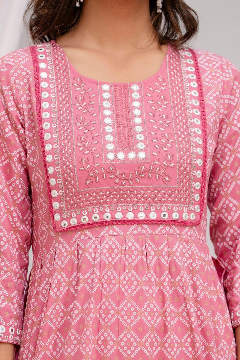 Embroidered Peach Bandhej Women Kurta Pyjama Set With Tie Dye Dupatta