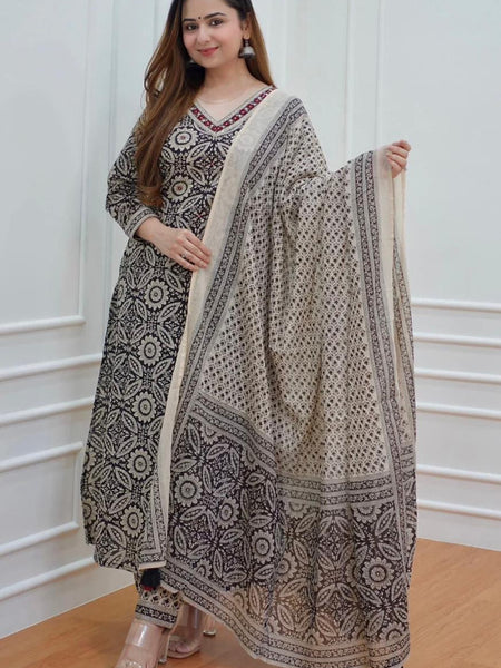 Women’s Printed Kurta Set with Dupatta | Designer Handwork Neck Design