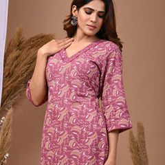 Pink Floral Printed Rayon Straight Kurta with V-Neck & 3/4th Sleeves